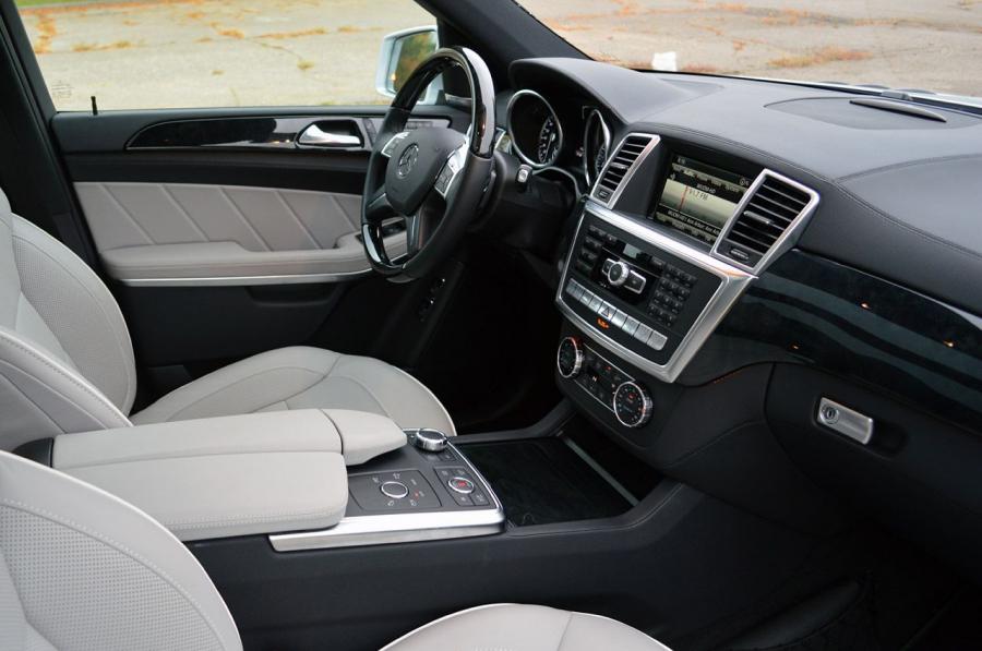  Mercedes-Benz GL550 2013 года  (фото 27 из 47)